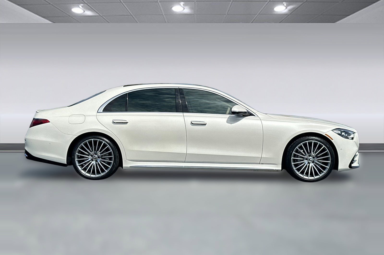 Used 2022 Mercedes-Benz S 500 4MATIC image 6