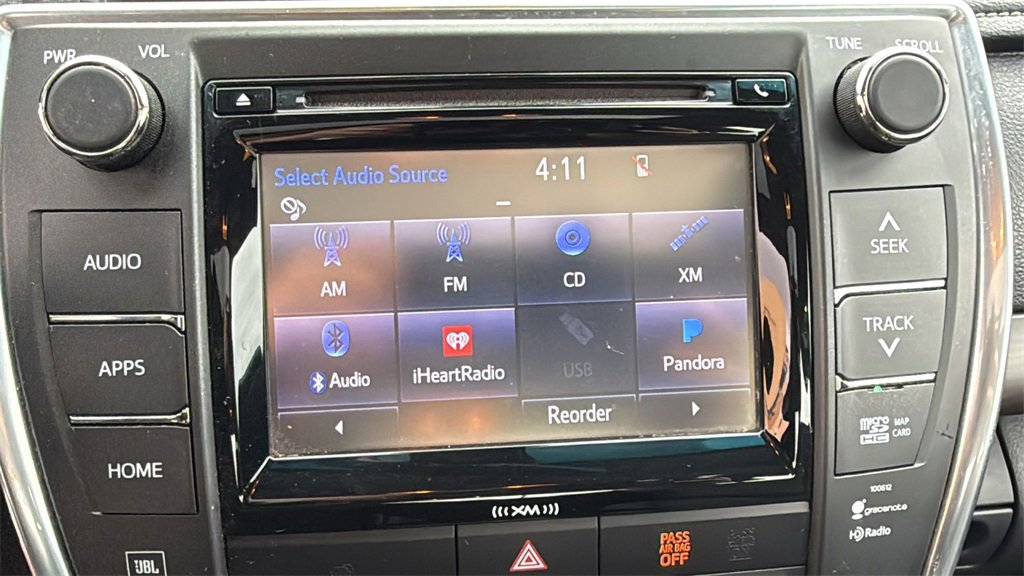 Used 2017 Toyota Camry XLE image 25