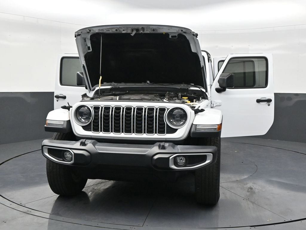 Used 2024 Jeep Wrangler Sahara image 33