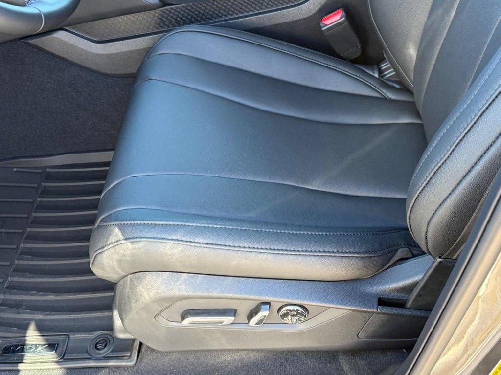 Certified 2026 Acura MDX SH-AWD image 13