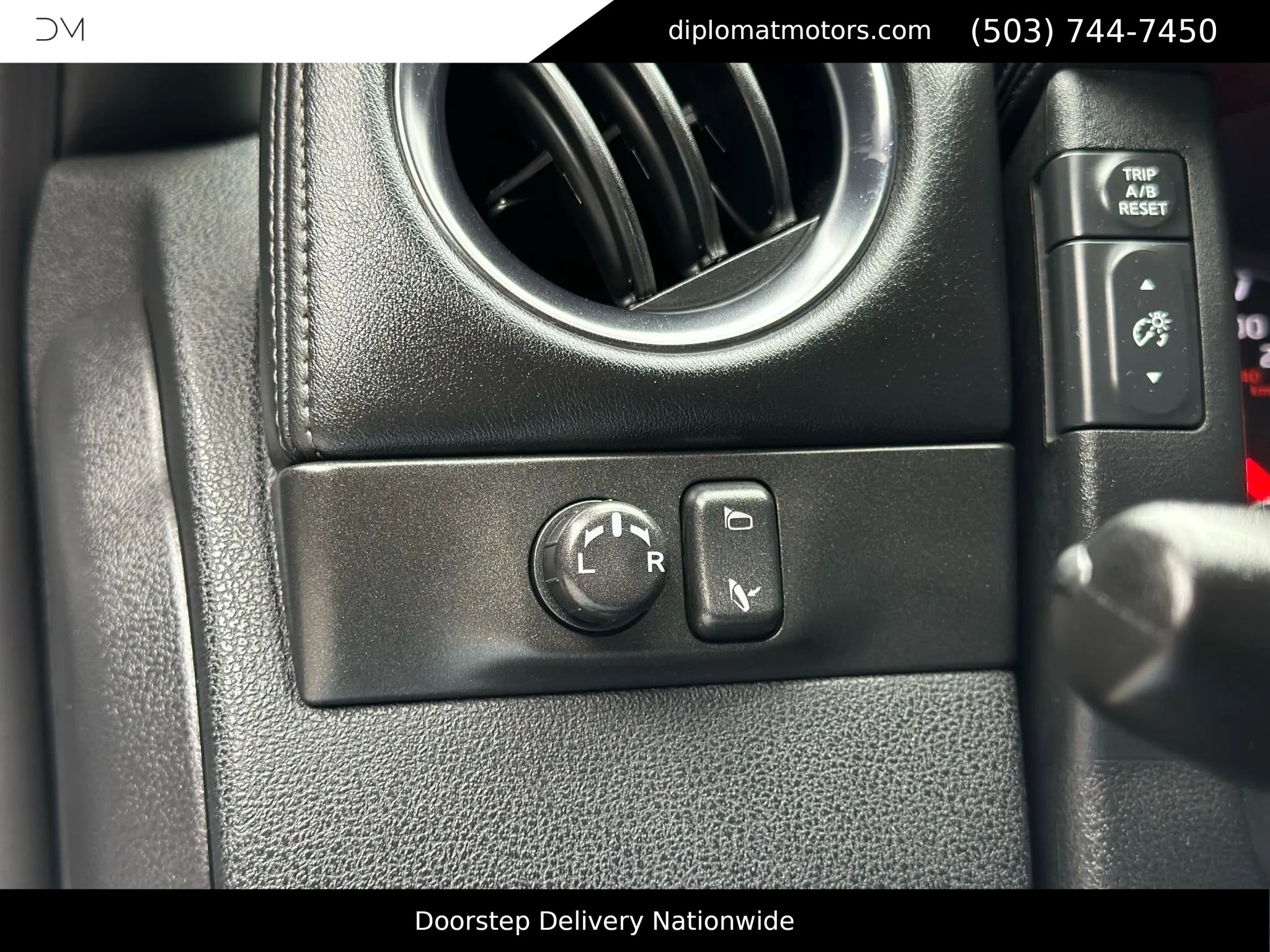 Used 2013 Nissan GT-R Black Edition AWD/4WD image 35