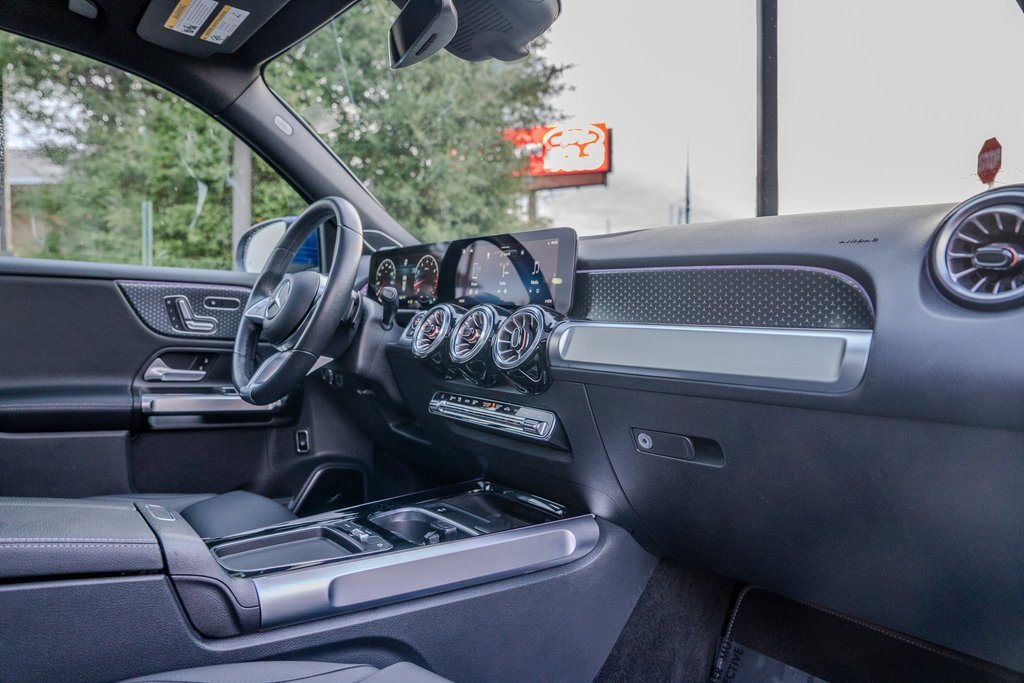 Used 2024 Mercedes-Benz GLB 250 4MATIC image 23