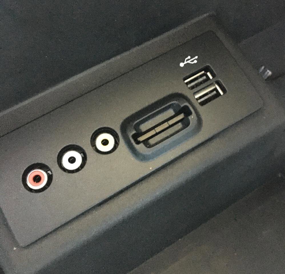 Used 2014 Ford F150 Lariat w/ Equipment Group 501A Mid image 23