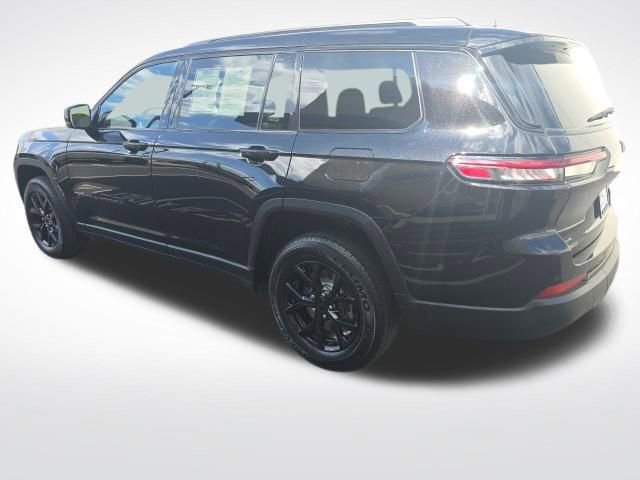 Used 2024 Jeep Grand Cherokee L Laredo image 5