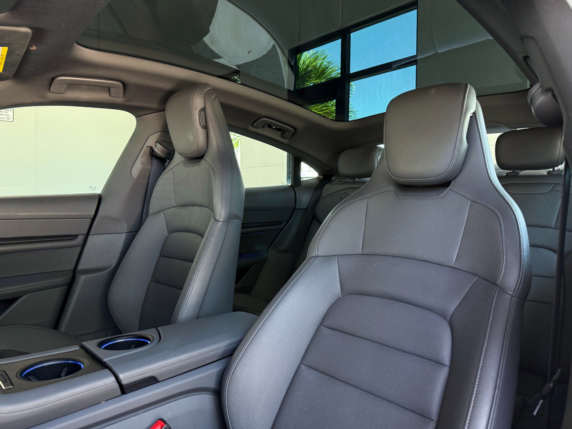 Used 2022 Porsche Taycan image 23