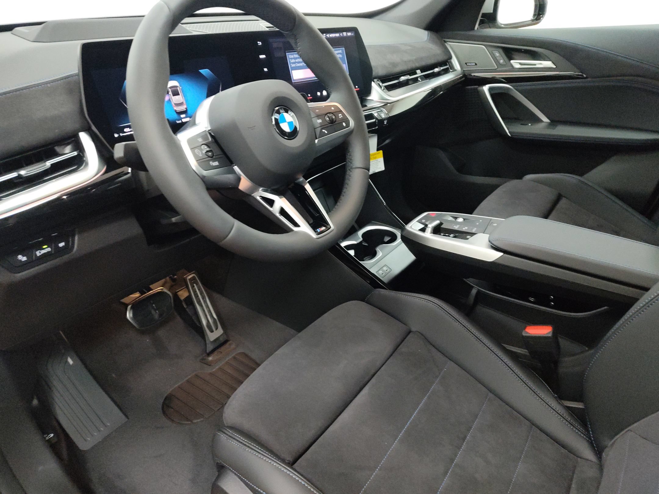 Used 2026 BMW X1 xDrive28i w/ M Sport Package AWD/4WD image 4