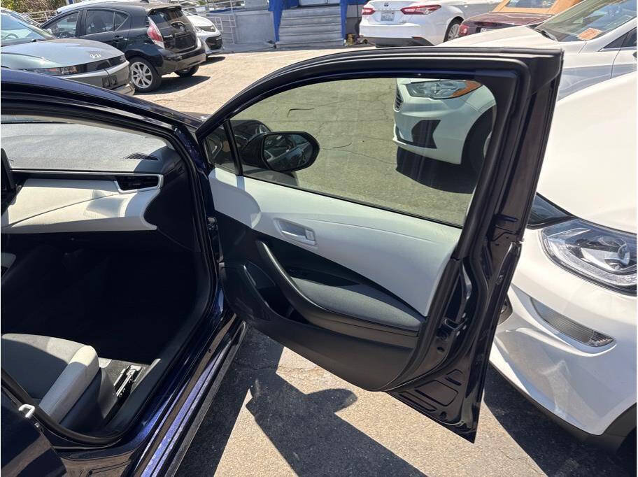 Used 2025 Toyota Corolla SE FWD image 11