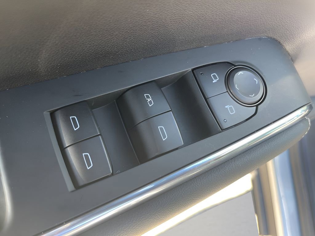 Used 2025 GMC Acadia Elevation FWD image 28