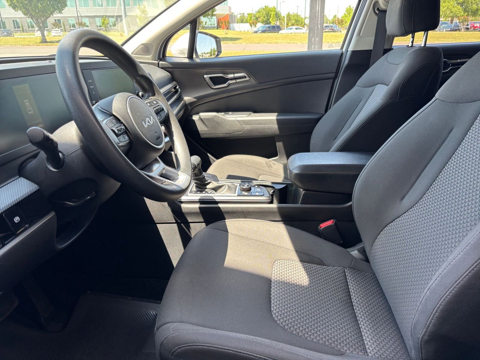 Used 2024 Kia Sportage LX FWD image 25