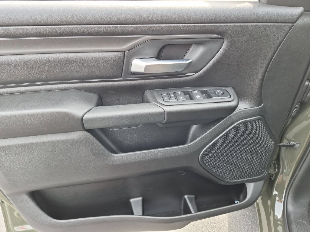 New 2027 RAM 1500 Warlock AWD/4WD image 9