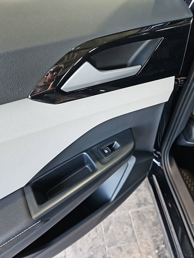 New 2026 Volkswagen Taos S image 21