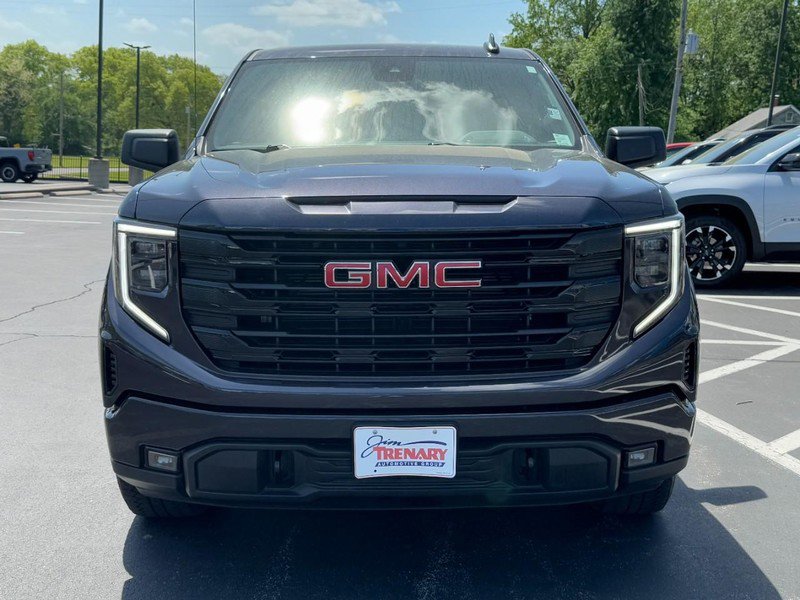 Used 2022 GMC Sierra 1500 Elevation w/ X31 Off-Road Package AWD/4WD image 9