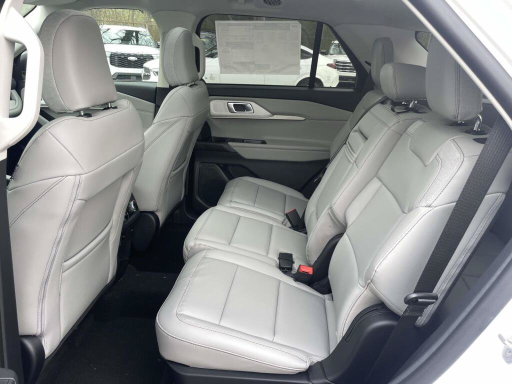 New 2026 Ford Explorer Active w/ Active Comfort Package AWD/4WD image 19