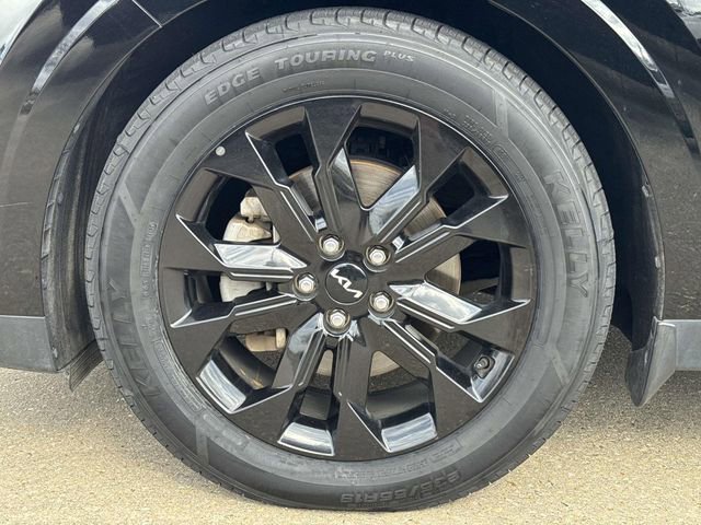 Used 2023 Kia Carnival SX Prestige image 9