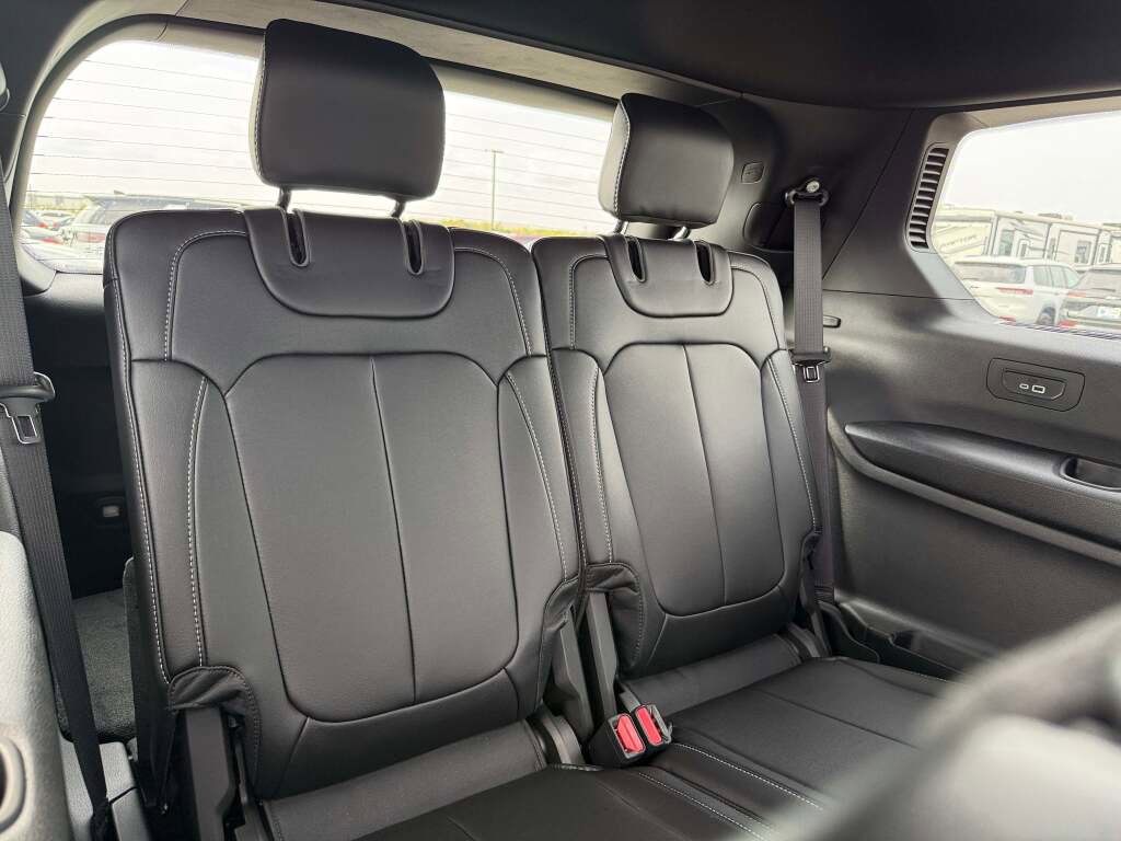 New 2025 Jeep Grand Cherokee L Limited w/ Black Appearance Package image 20