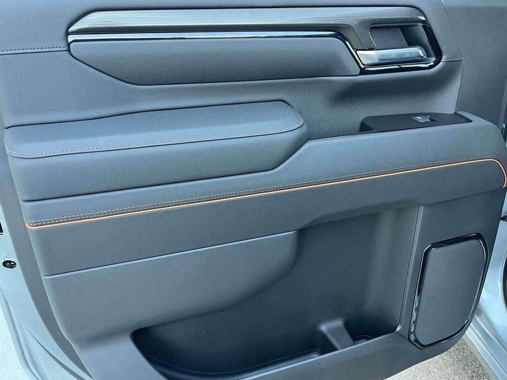 New 2026 GMC Sierra 2500 AT4 w/ AT4 Premium Plus Package image 16