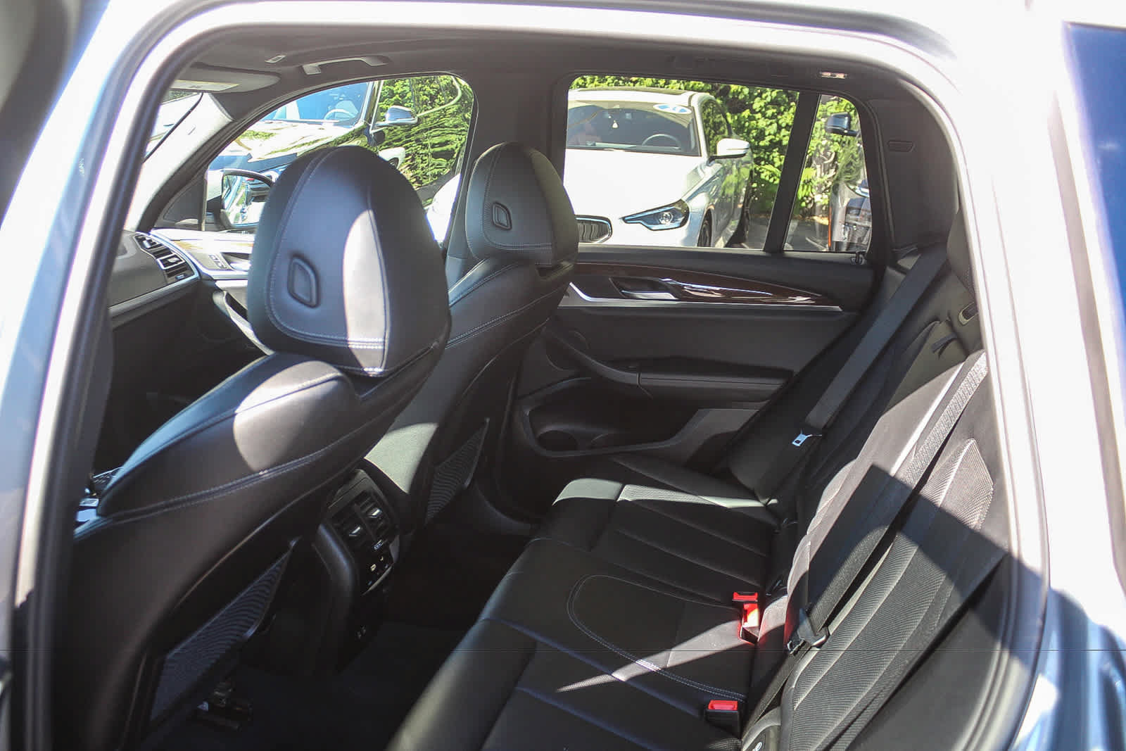 Used 2024 BMW X3 sDrive30i w/ Convenience Package RWD image 17