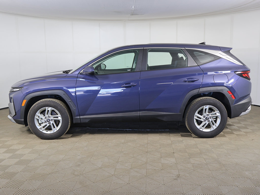 Used 2025 Hyundai Tucson SE AWD/4WD image 11