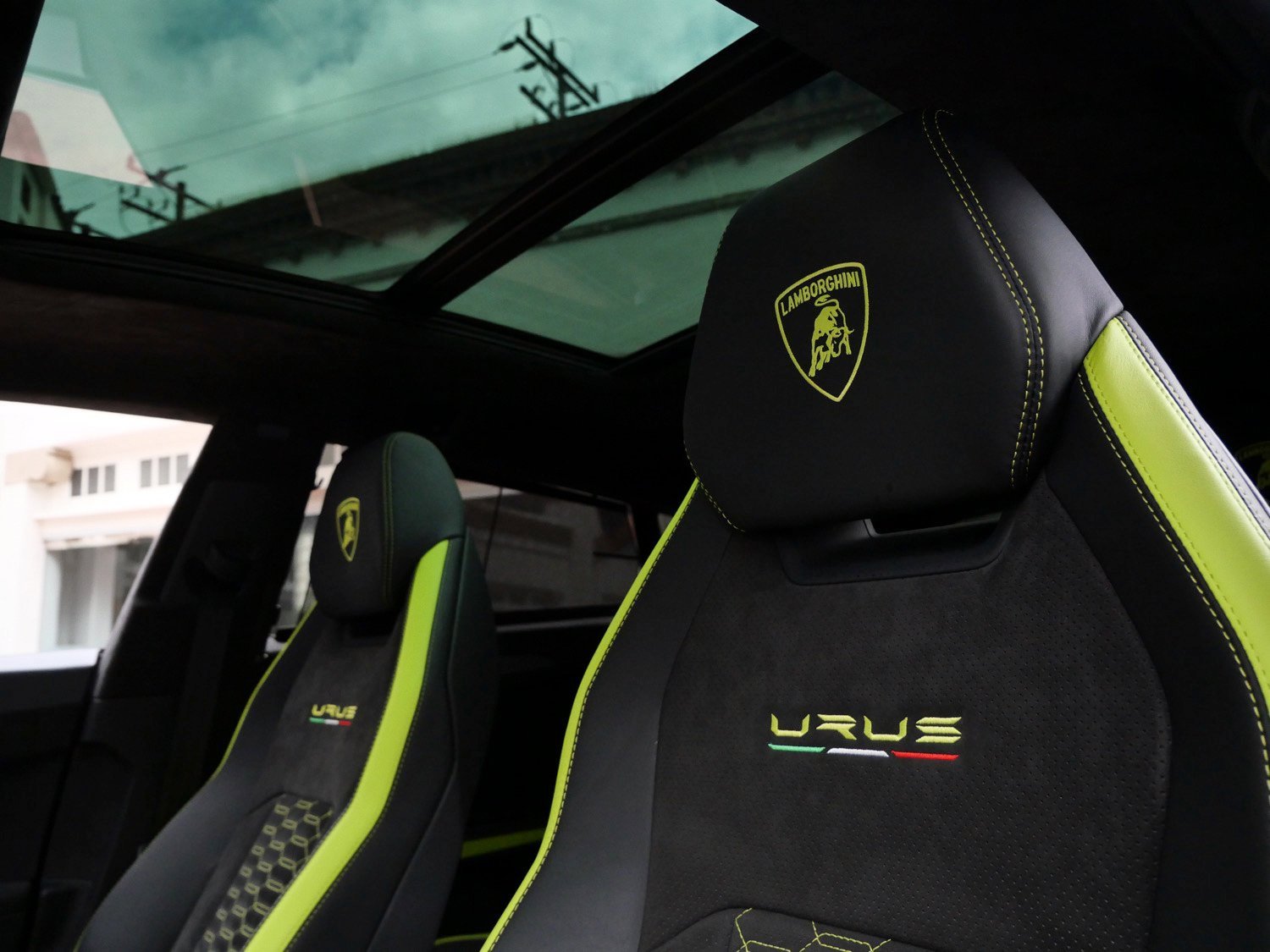 Used 2022 Lamborghini Urus image 19