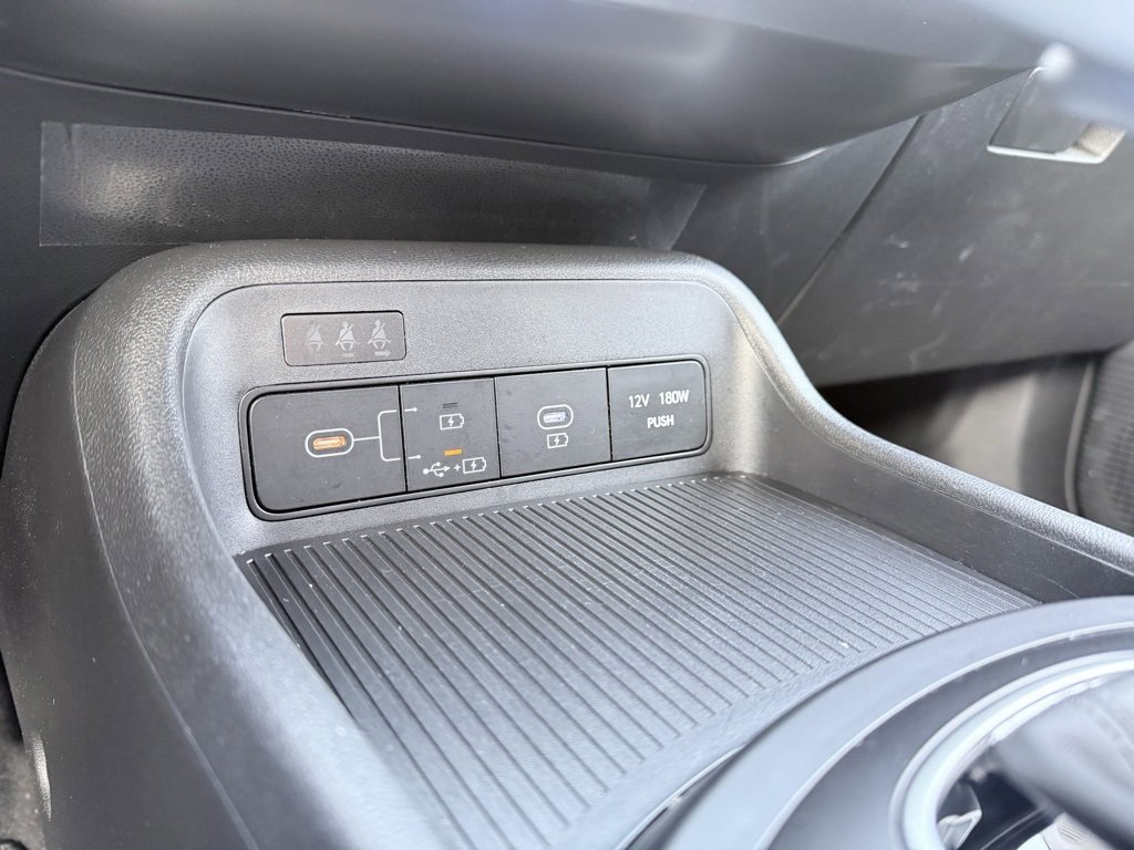 Used 2024 Hyundai Kona SEL image 17