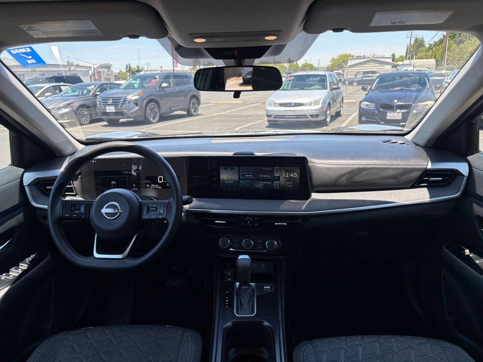 Used 2025 Nissan Kicks SV AWD/4WD image 31