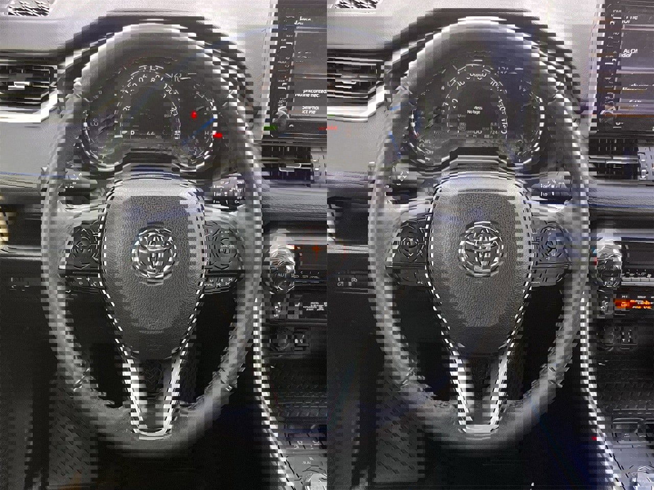 Used 2019 Toyota RAV4 XSE image 13