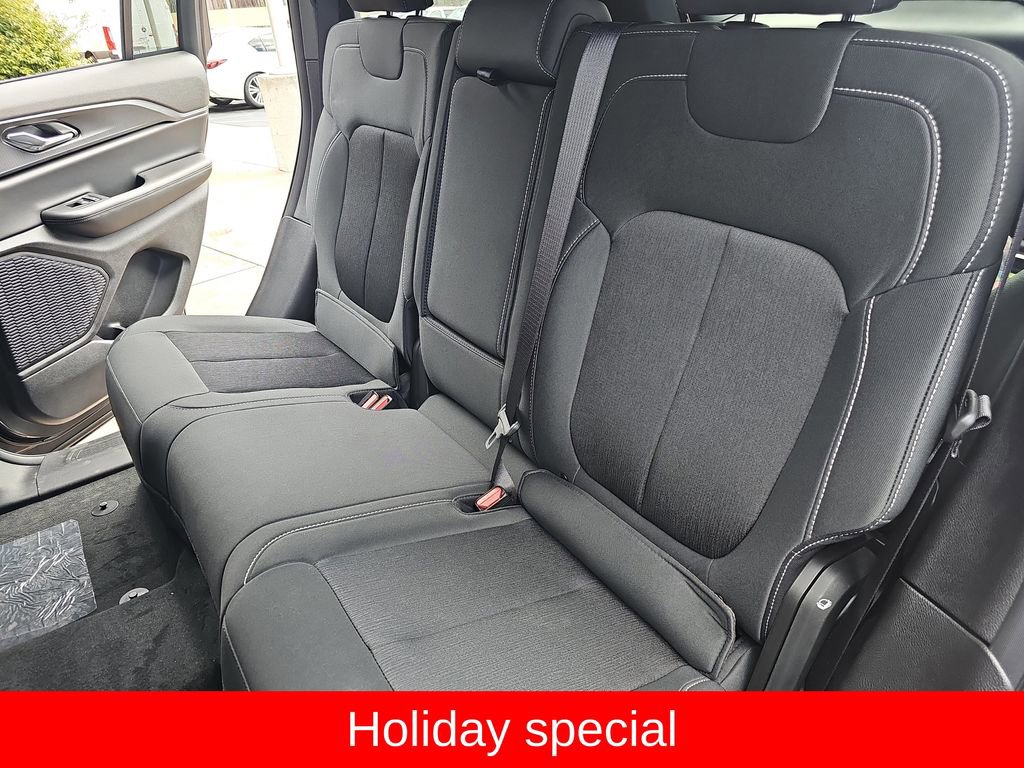 New 2025 Jeep Grand Cherokee Laredo w/ Luxury Tech Group I image 14