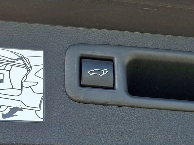 Used 2024 Toyota Highlander XLE image 33