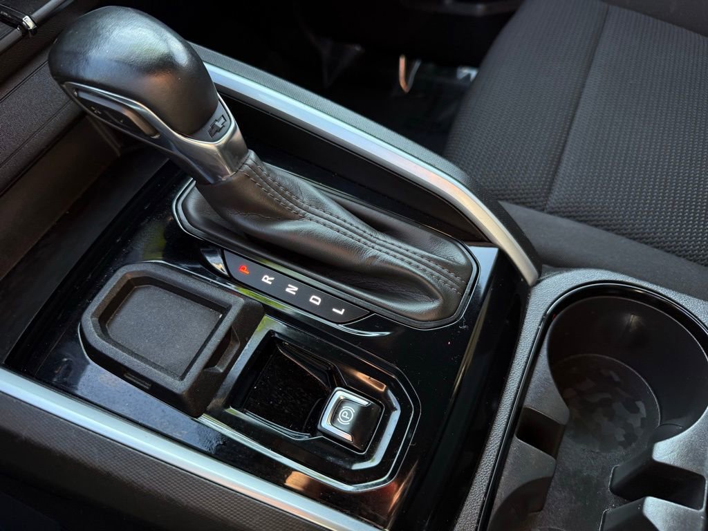 Used 2024 Chevrolet Colorado LT w/ LT Convenience Package image 25