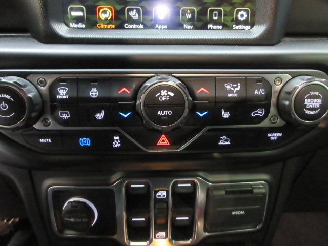 Used 2021 Jeep Wrangler Unlimited Sahara w/ Cold Weather Group image 39