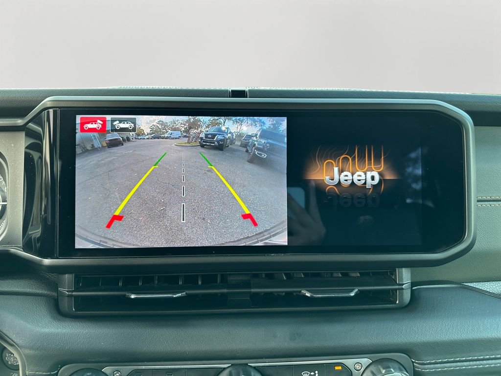 Used 2024 Jeep Wrangler High Altitude image 25