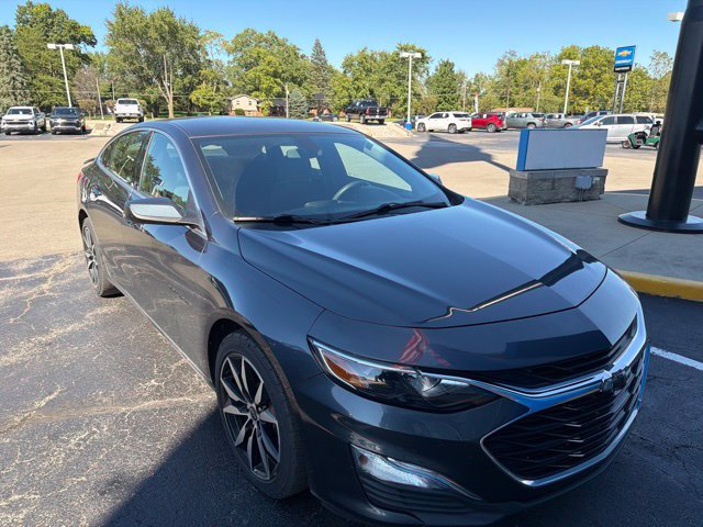 Used 2021 Chevrolet Malibu RS FWD image 2