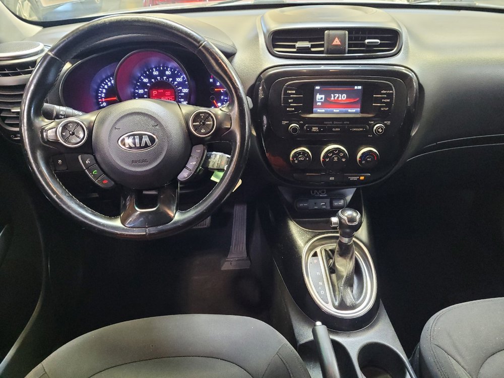 Used 2015 Kia Soul ! FWD image 22