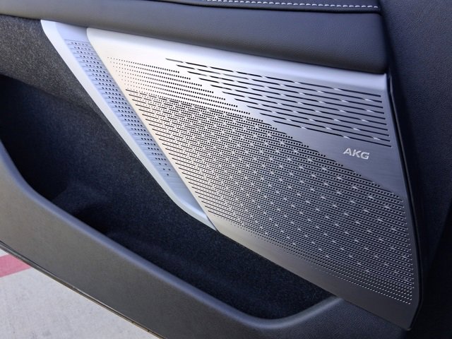 New 2026 Cadillac Optiq Luxury 1 image 20