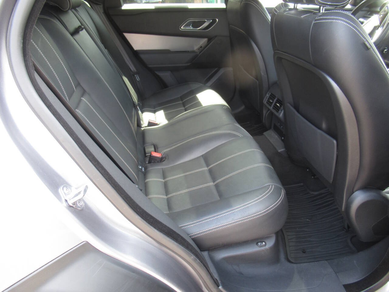 Used 2021 Land Rover Range Rover Velar R-Dynamic S AWD/4WD image 12