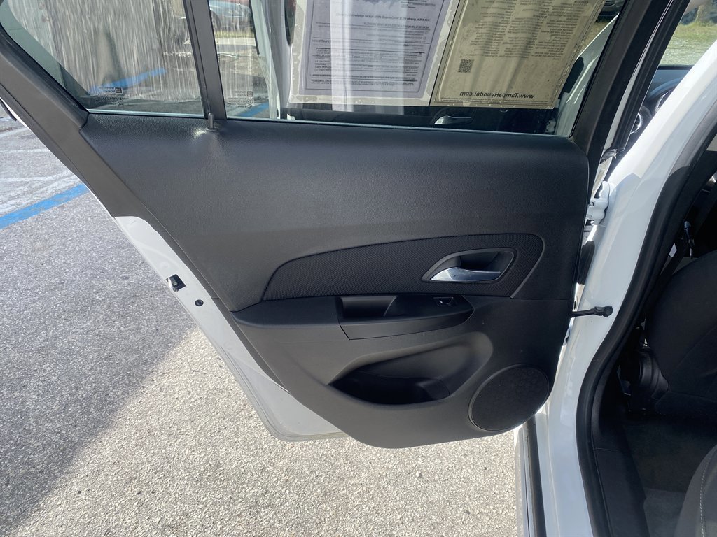 Used 2014 Chevrolet Cruze LT w/ RS Package image 10