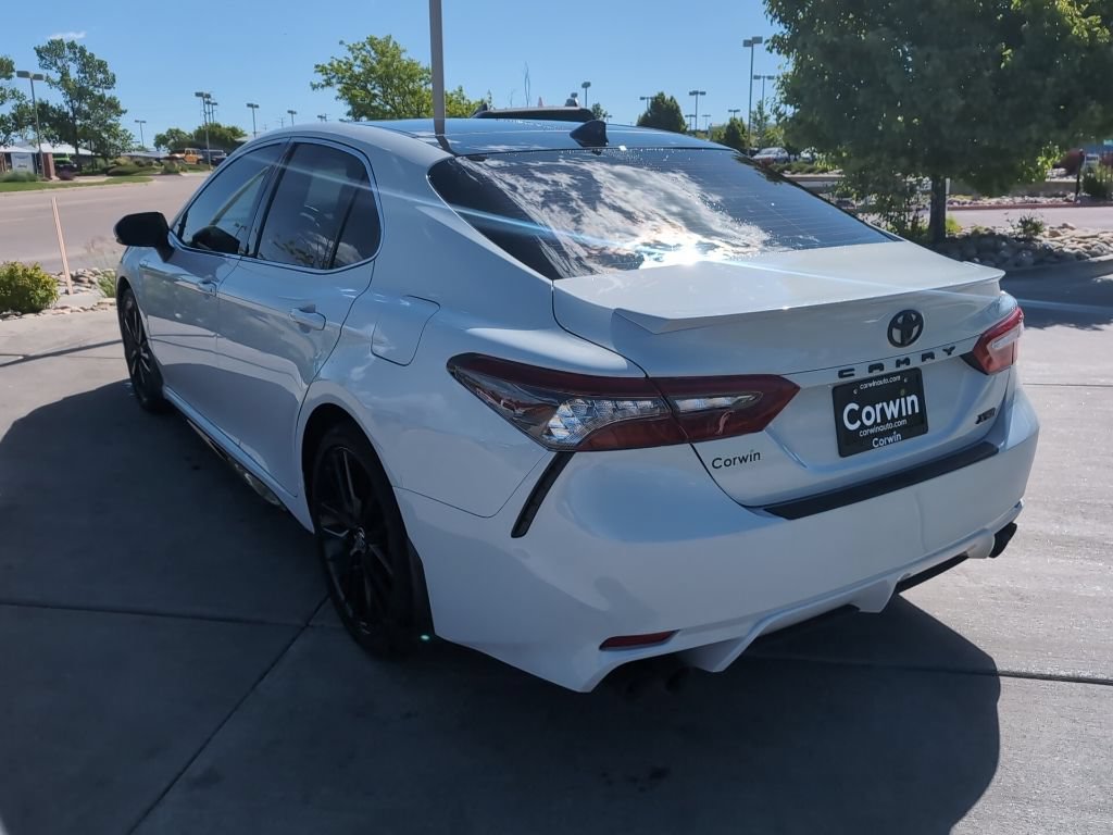Used 2022 Toyota Camry XSE FWD image 5