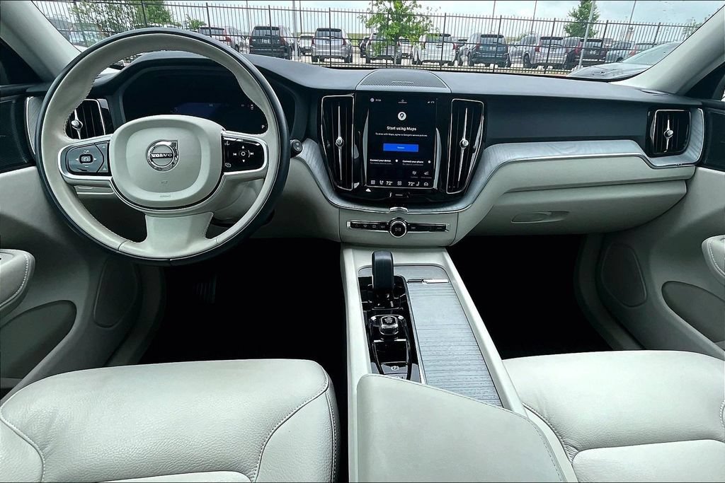 Certified 2024 Volvo XC60 B5 Plus w/ Protection Package Premier AWD/4WD image 18