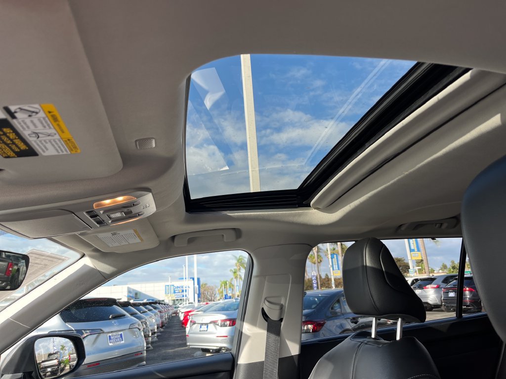 Used 2022 Toyota Highlander XLE FWD image 20