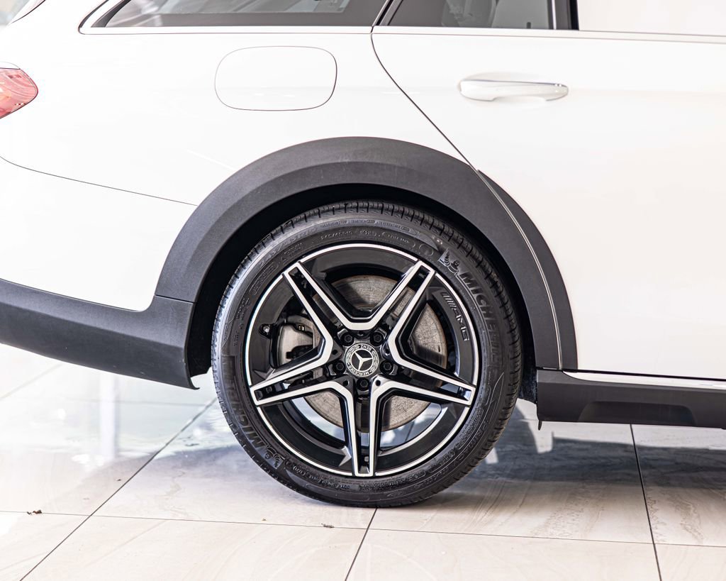 Used 2022 Mercedes-Benz E 450 4MATIC All-Terrain Wagon image 9
