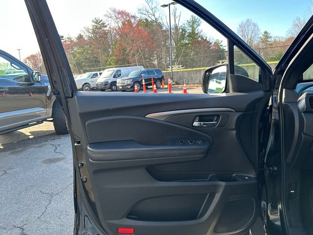 Used 2022 Honda Pilot Sport image 24