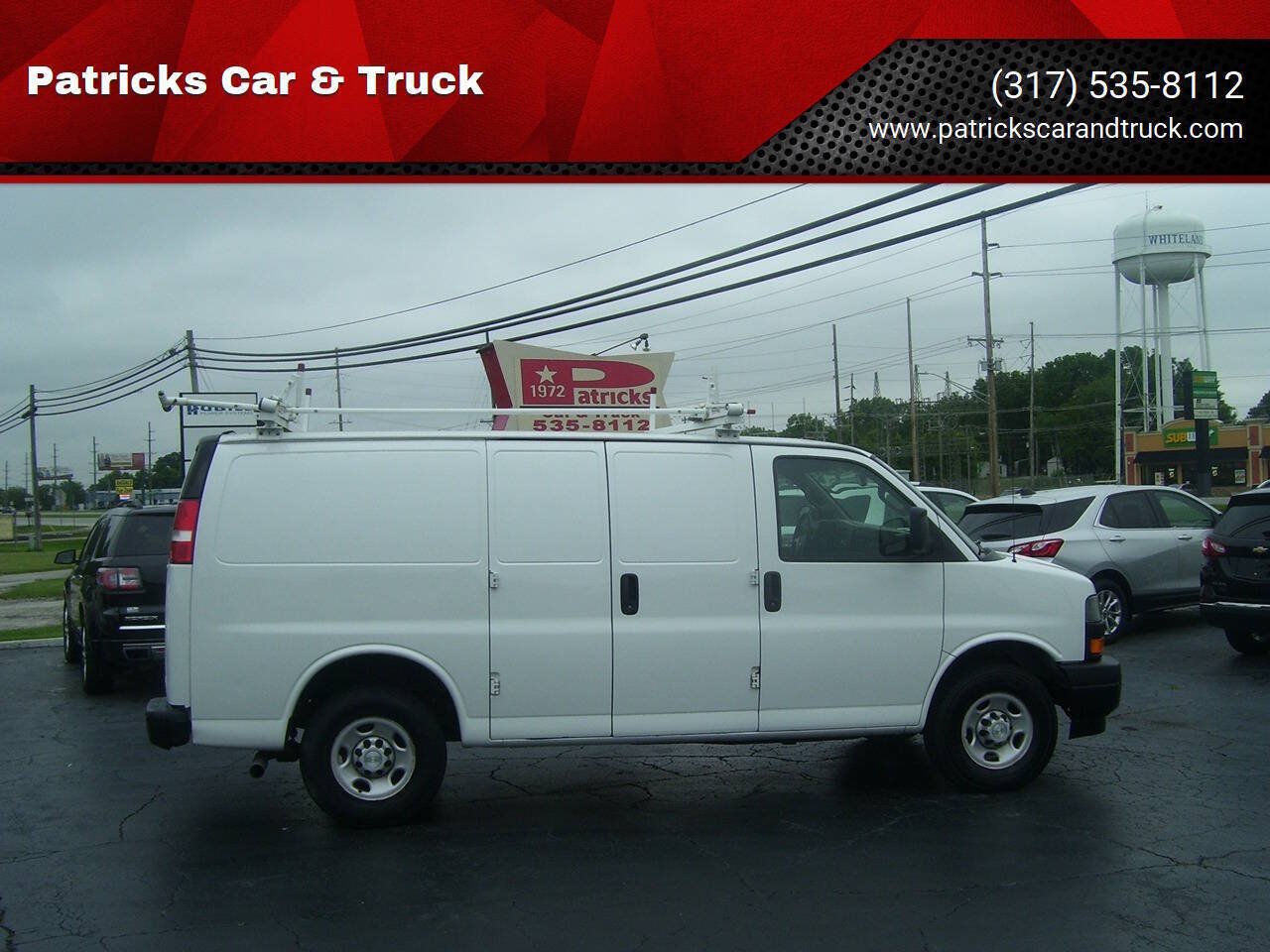 Used 2021 Chevrolet Express 2500 RWD image 1