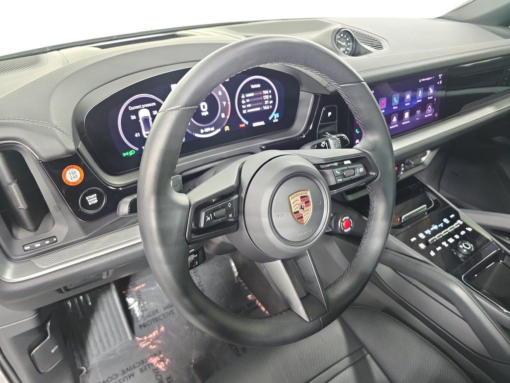 Certified 2026 Porsche Cayenne S AWD/4WD image 4