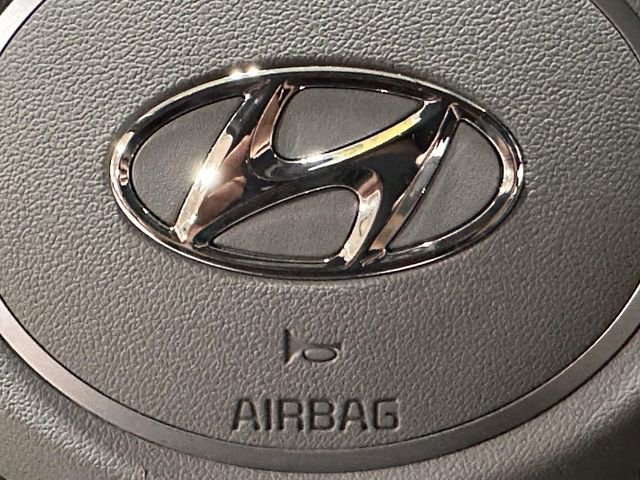 Used 2023 Hyundai Elantra SE FWD image 28