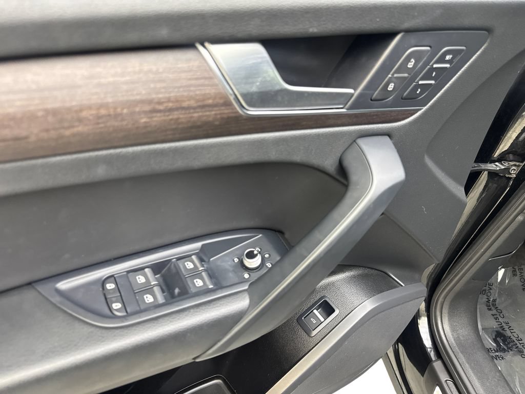 Used 2023 Audi Q5 2.0T Premium AWD/4WD image 34