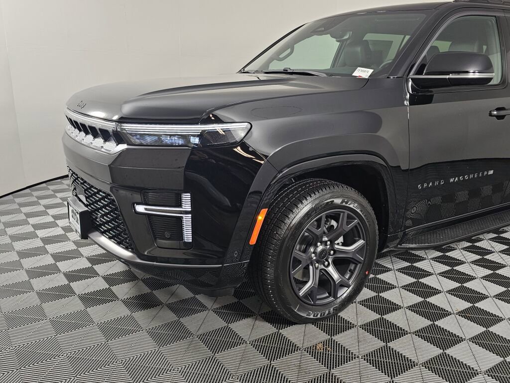 New 2026 Jeep Grand Wagoneer L Limited w/ Rear Seat Video Group I image 10