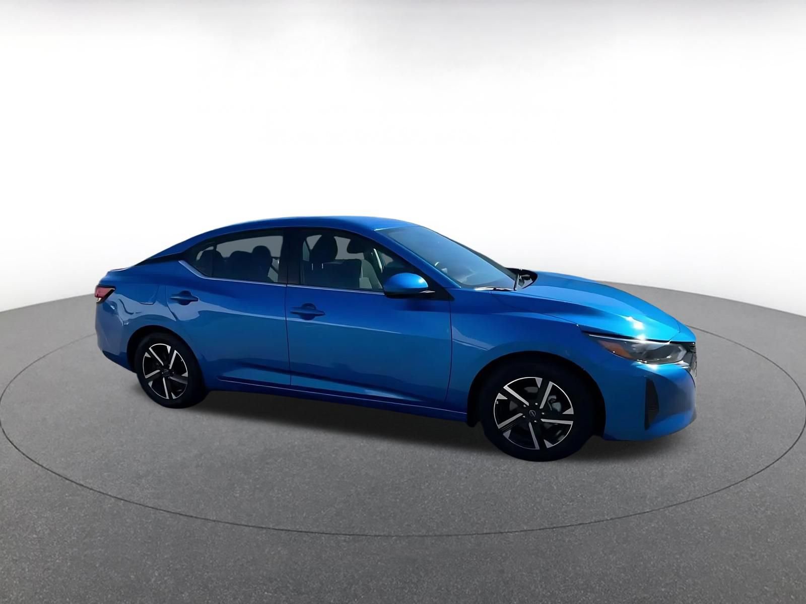 Used 2025 Nissan Sentra SV FWD image 2