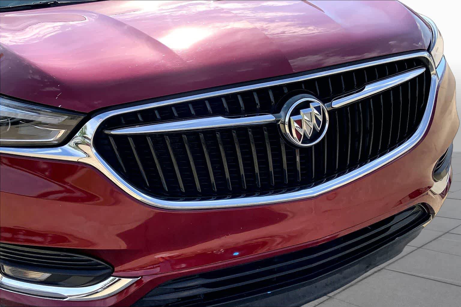 Used 2020 Buick Enclave Essence w/ LPO, Touring Package FWD image 29