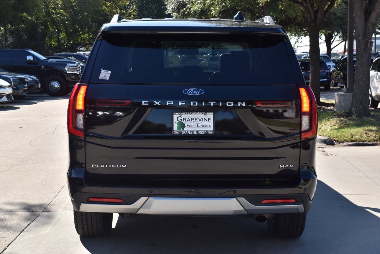 Used 2025 Ford Expedition Max Platinum AWD/4WD image 9