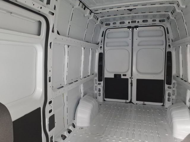 Used 2025 RAM ProMaster 3500 w/ Premium Convenience Group image 17